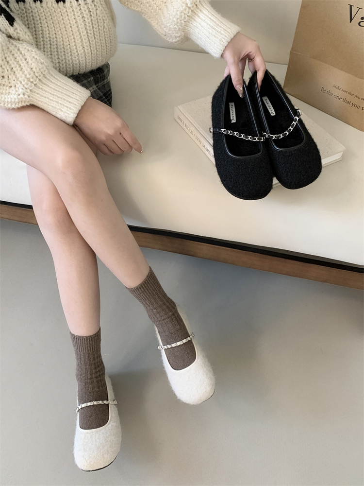 Chanel Style Grandma Shoes Women 2024 Autumn Winter New Velvet Soft Sole Mary Jane Flats Metal Chain Fur Shoes