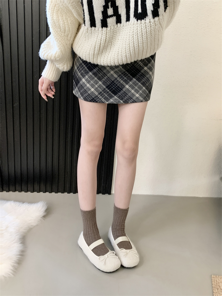 Flat White Mary Jane Fuzzy Shoes for Women 2024 Autumn Winter Plush Cotton Shoes Bow Decor - Image 2