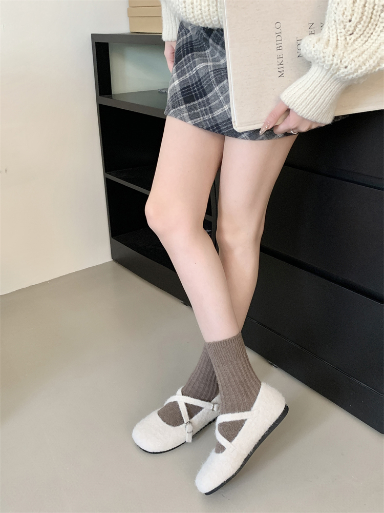 Vintage Velvet Mary Jane Shoes for Women 2024 Winter Lined Cross Strap Fluffy Flat Shoes - Image 4